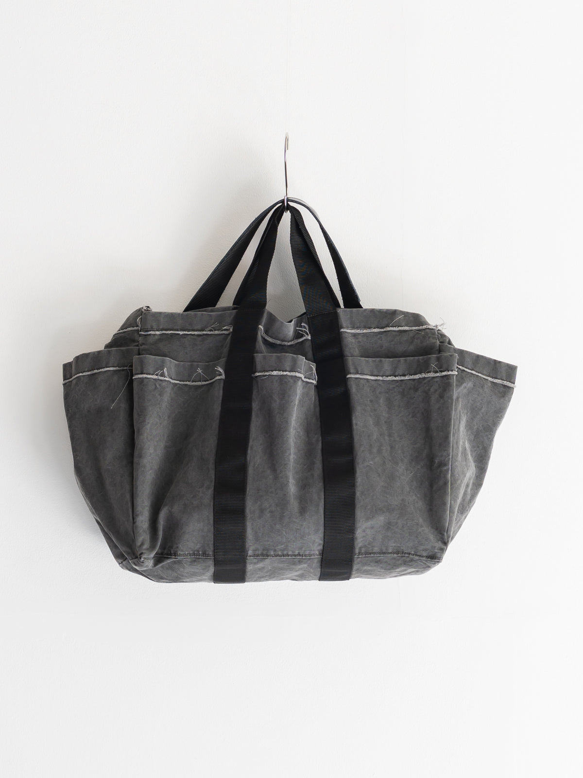 CAMIEL FORTGENS - WORKER SHOPPER – +81