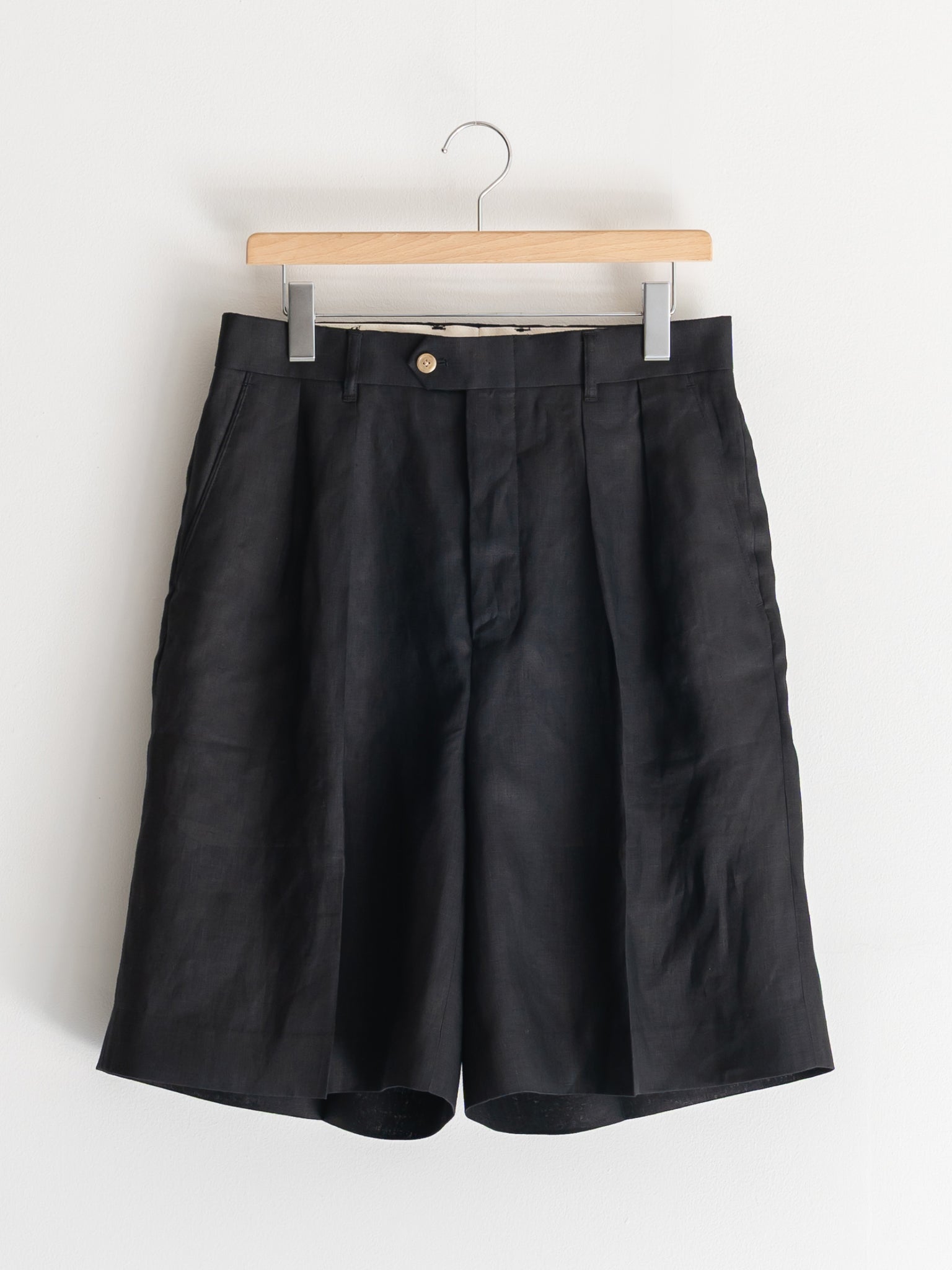 INTÉRIM - HIGH COUNT LINEN CLOTH 2 TUCK BUTTON SHORTS – +81
