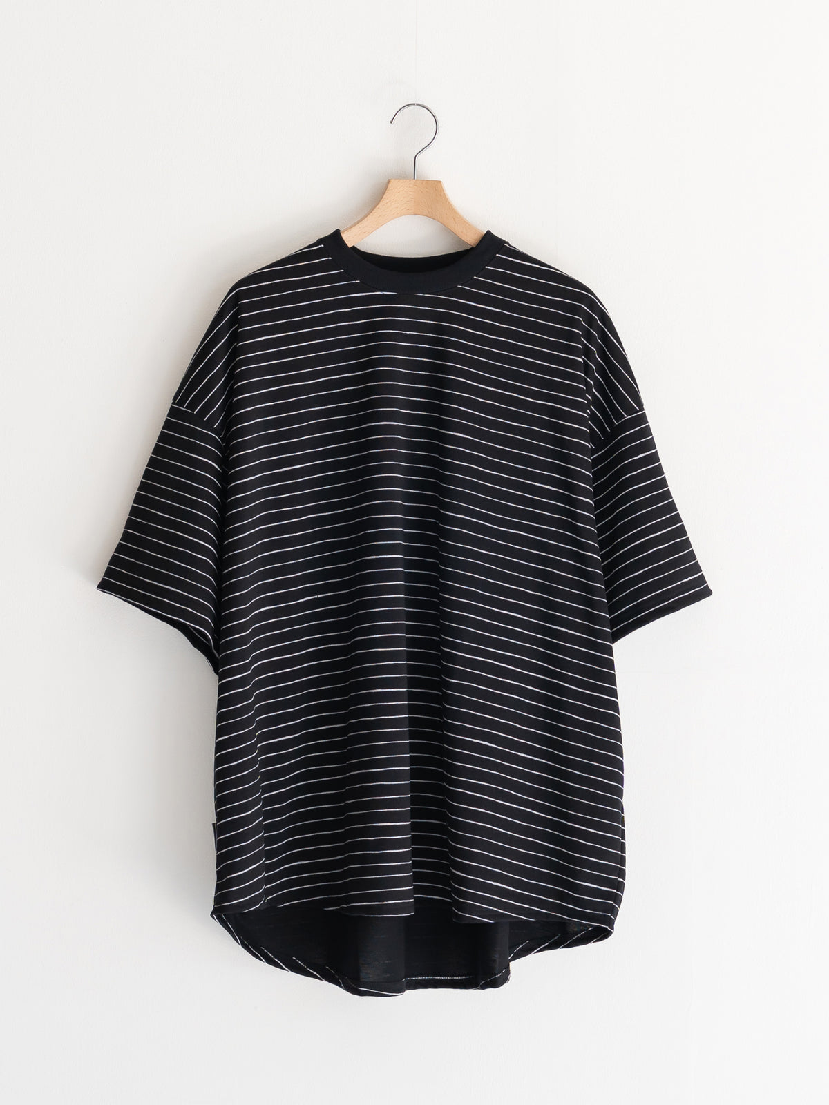 S.F.C - SUPER BIG SIDE STRIPE TECH SS TEE – +81