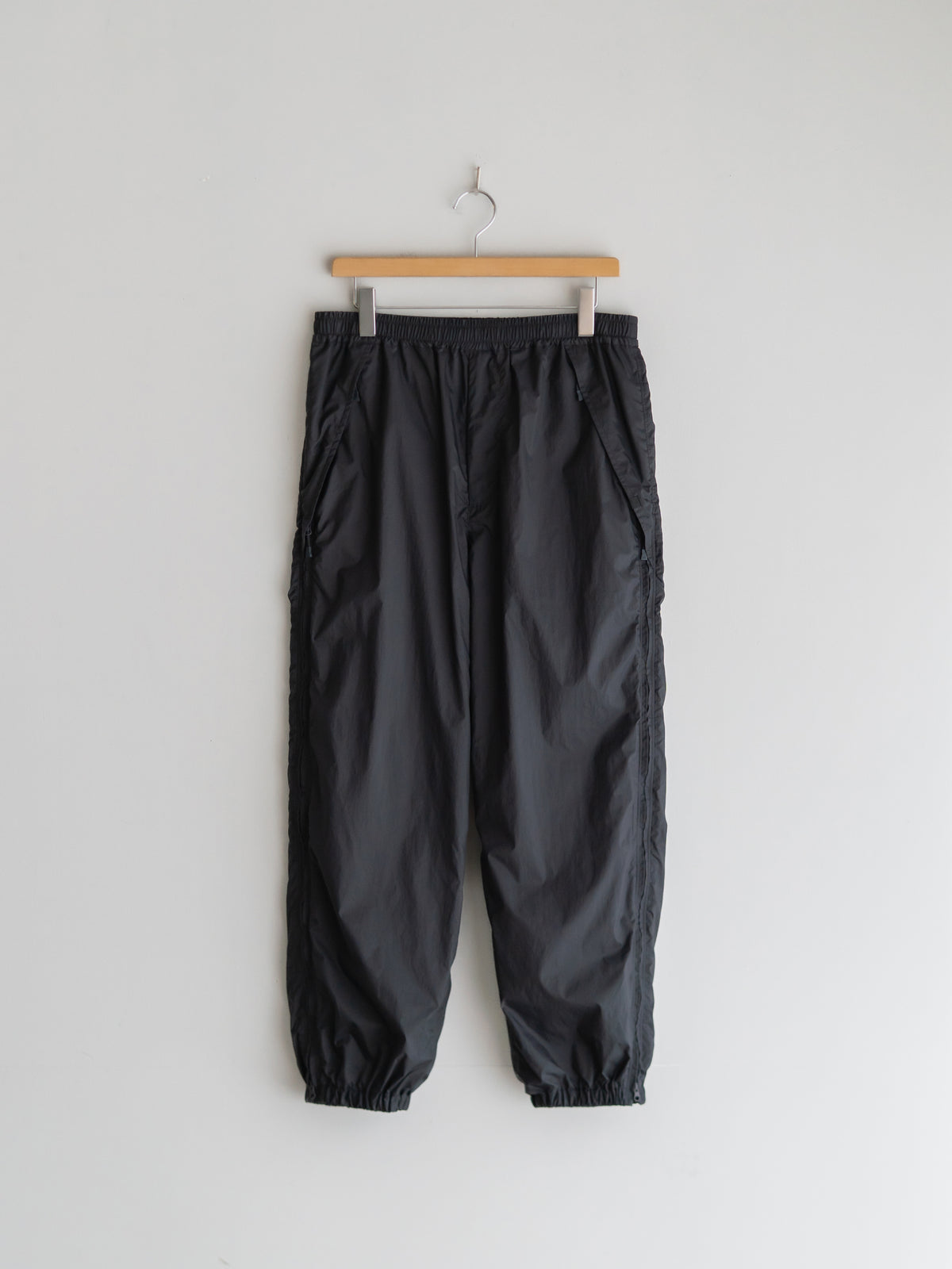 パンツ 25SS DAIWA PIER39 TECH WIND SHELL PANTS DAIWA PIER39 - TECH WIND SHELL PANTS【LAST 1】 – +81