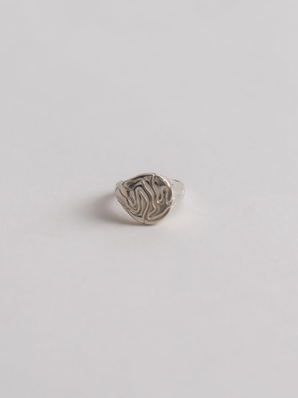 Octi - Globe Signet – +81