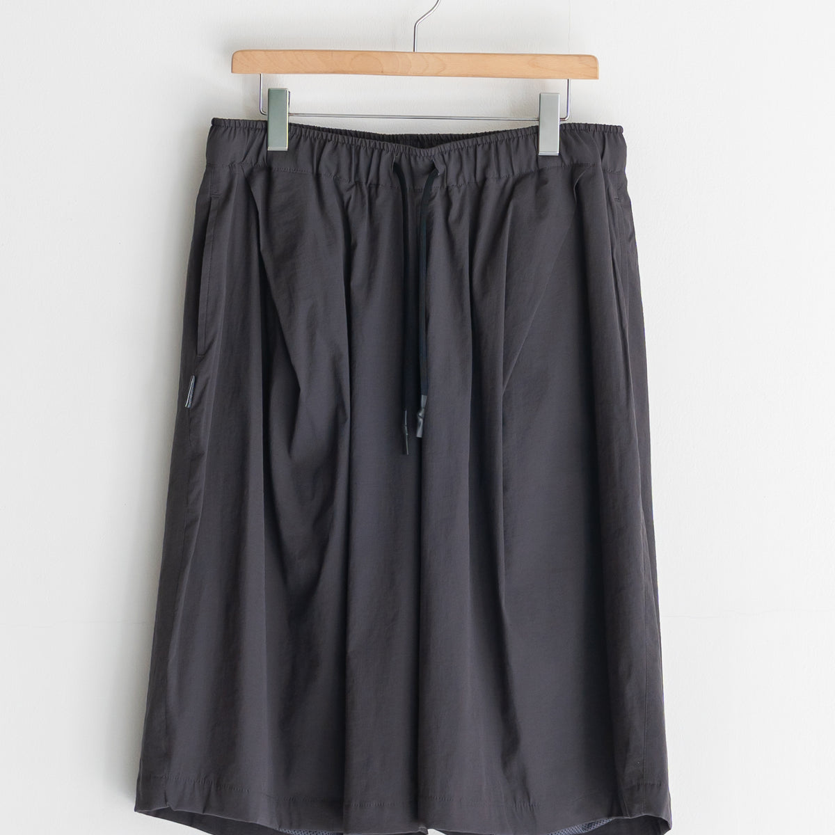 S.F.C - NYLON BAGGY LONG SHORTS – +81