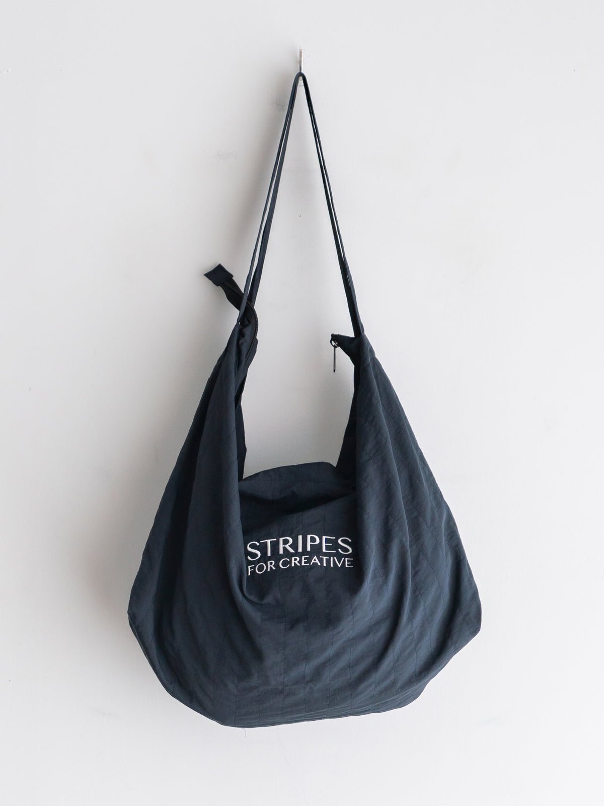 10.25 Sat. 0:00- IN STOCK】S.F.C - MESSENGER TOTE – +81